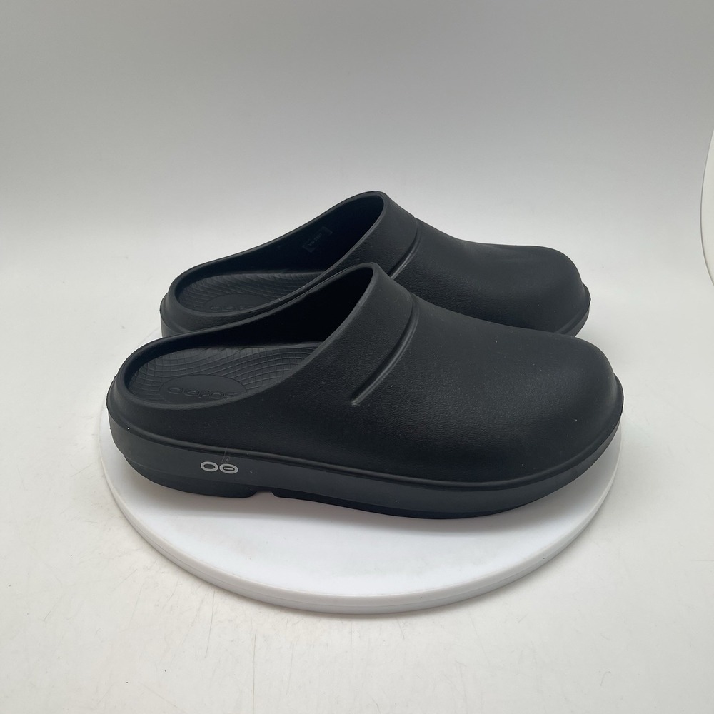 Oofos OOcloog Clog Womens Size 7 Black Casual Classic Slip On Recovery Shoes